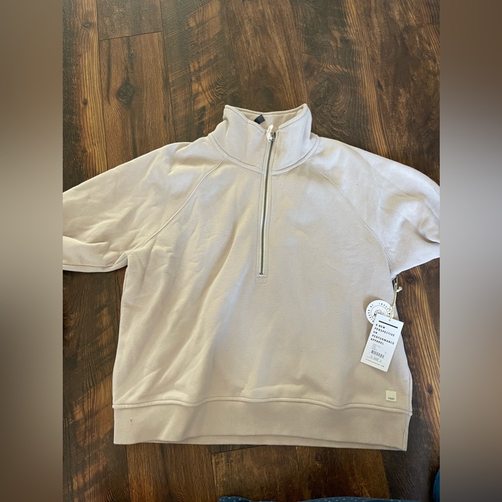 Vuori half zip NWT